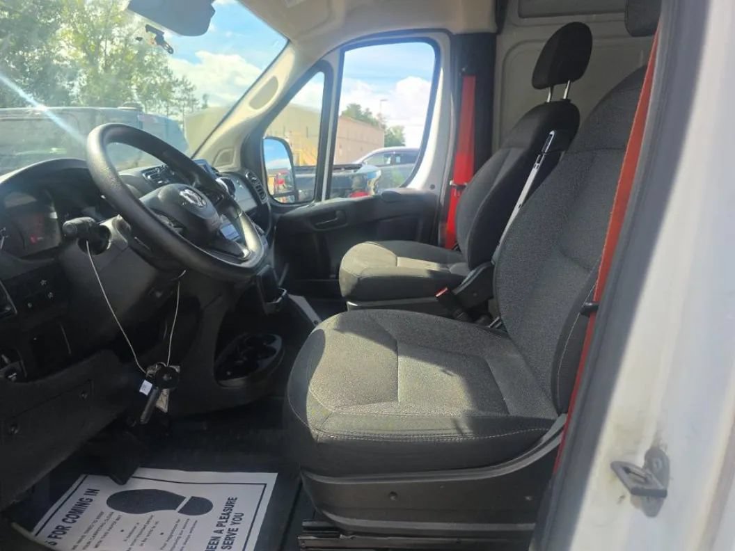 Used 2023 RAM ProMaster 3500 w/ Driver Convenience Group FWD image 3