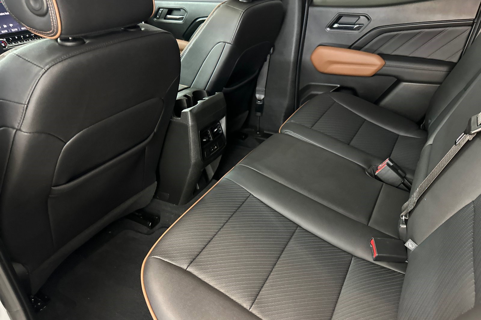 Used 2023 GMC Canyon AT4 w/ AT4 Premium Package image 25