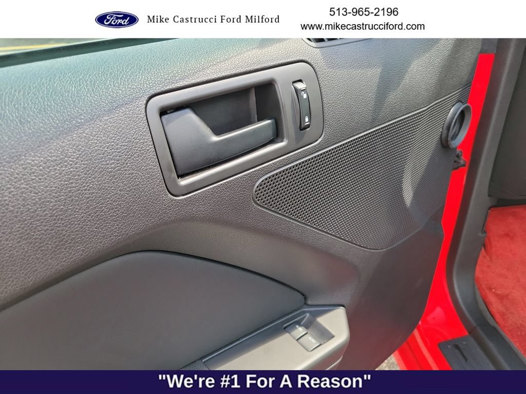 Used 2013 Ford Mustang Coupe RWD image 19