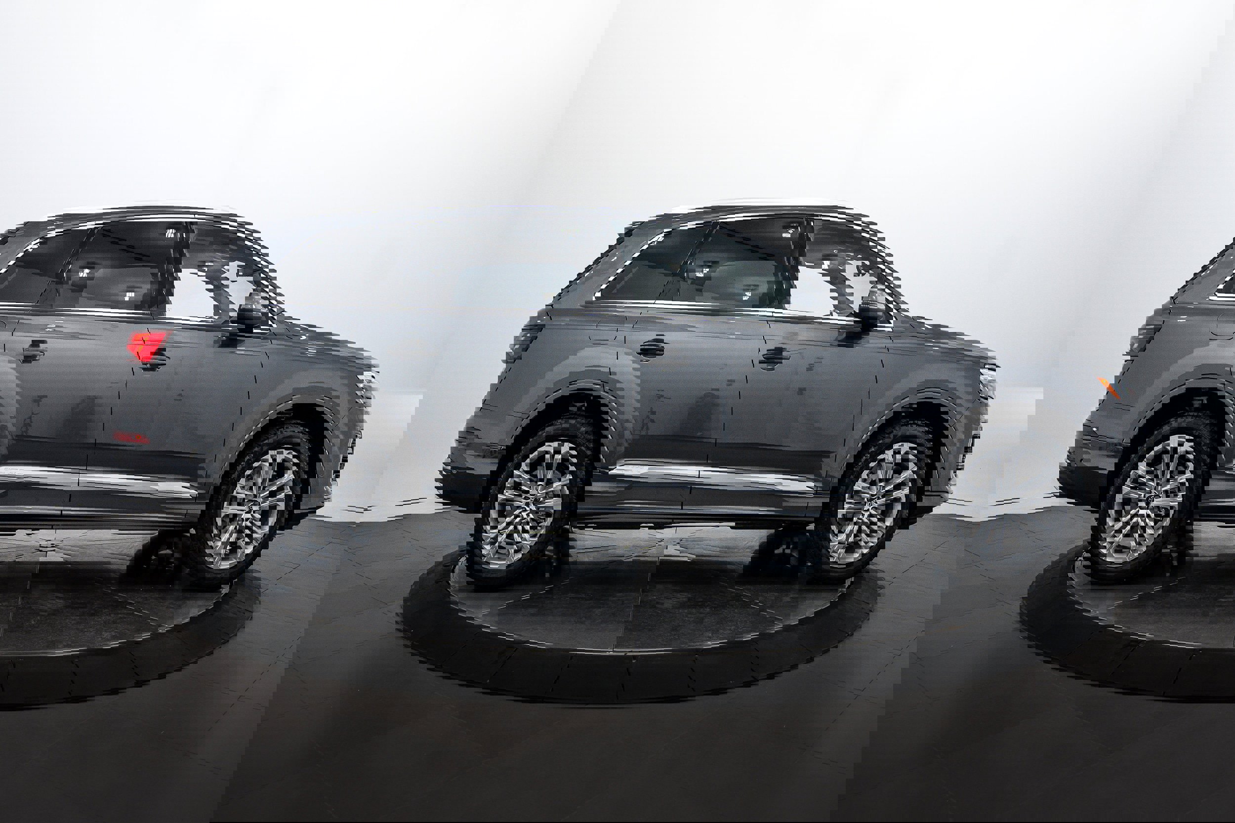 Certified 2025 Audi Q7 3.0T Premium Plus w/ Premium Plus Package image 3