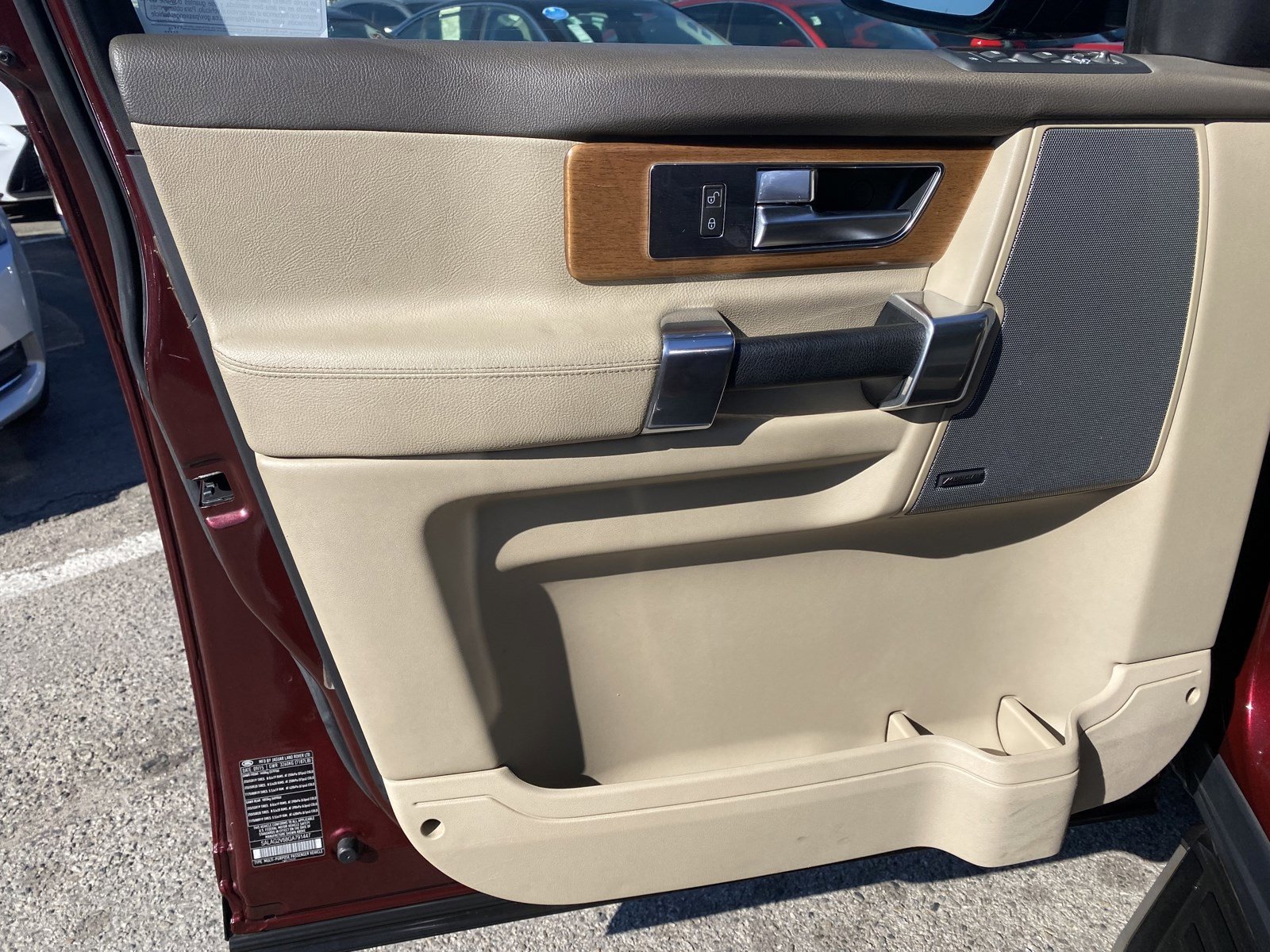 Used 2016 Land Rover LR4 HSE Silver Edition image 16