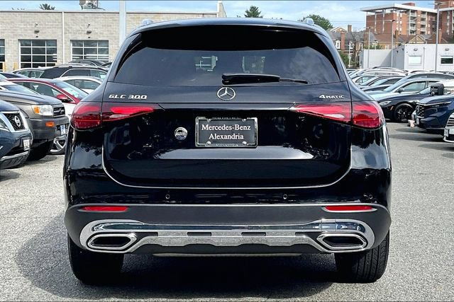 Used 2026 Mercedes-Benz GLC 300 4MATIC image 3