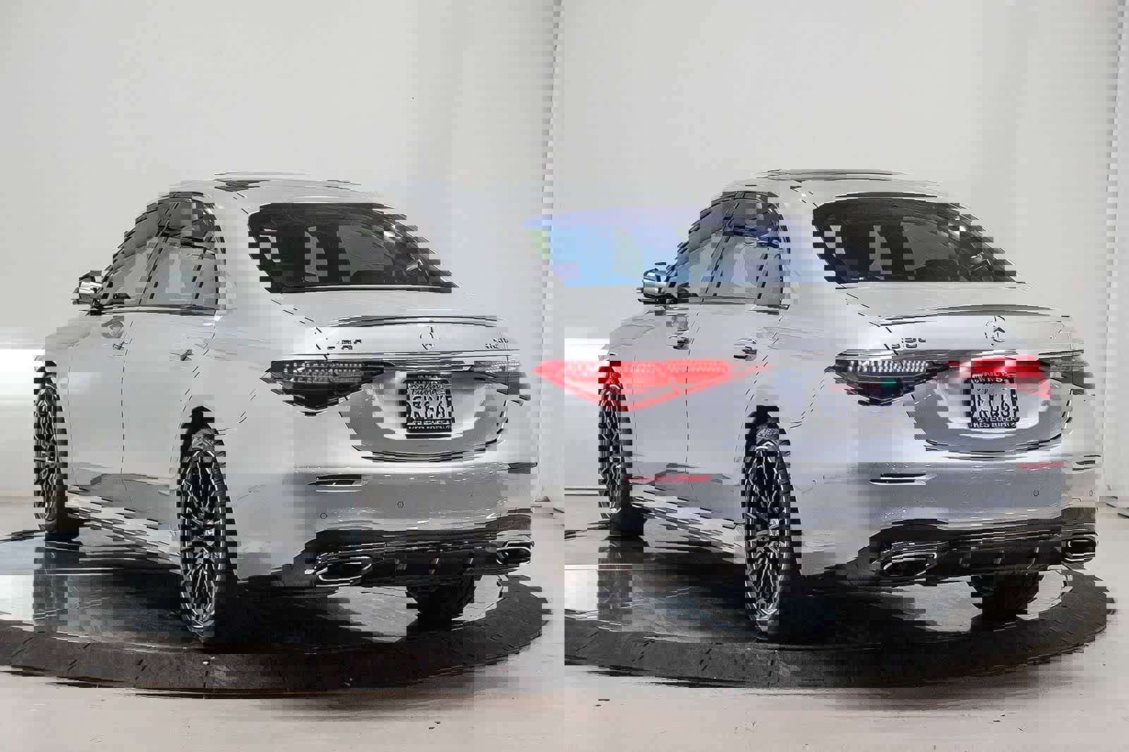 Used 2023 Mercedes-Benz S 500 S 500 image 2