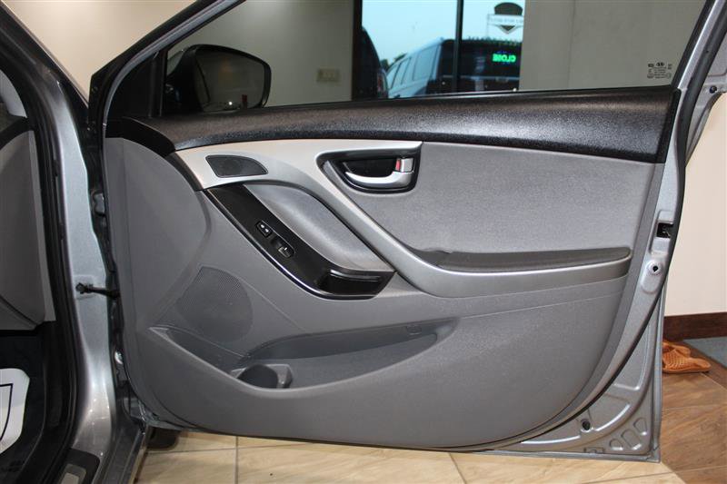 Used 2014 Hyundai Elantra Limited FWD image 32