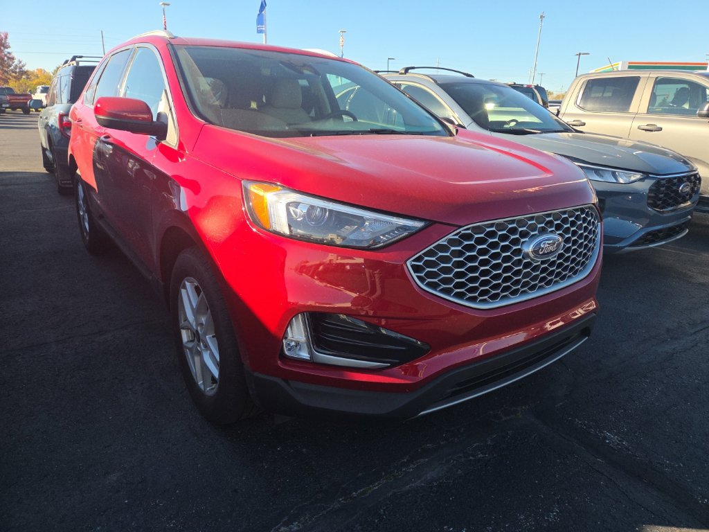 Used 2024 Ford Edge SEL w/ Convenience Package