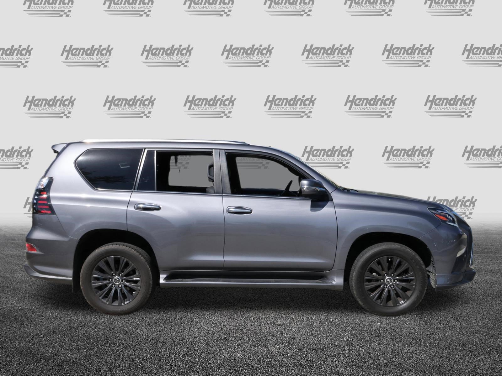 Used 2023 Lexus GX 460 Premium w/ Accessory Package AWD/4WD image 10
