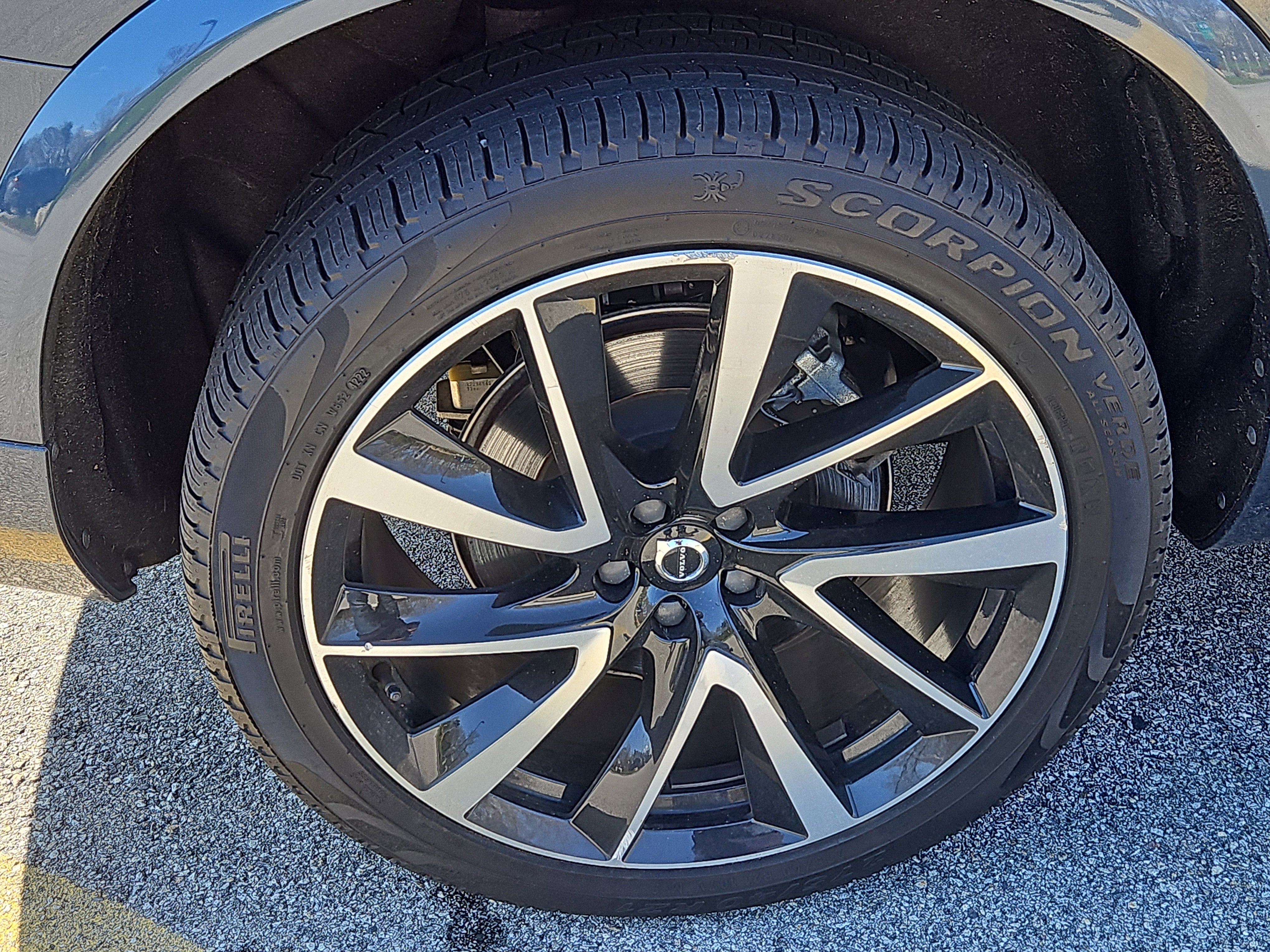 Used 2023 Volvo XC90 B6 Plus w/ Protection Package Premier image 30