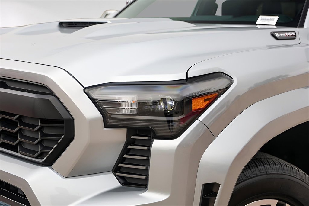 Used 2024 Toyota Tacoma 4x4 Double Cab Hybrid image 3