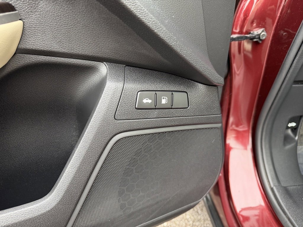 Used 2018 Honda Clarity Plug-In Hybrid image 14