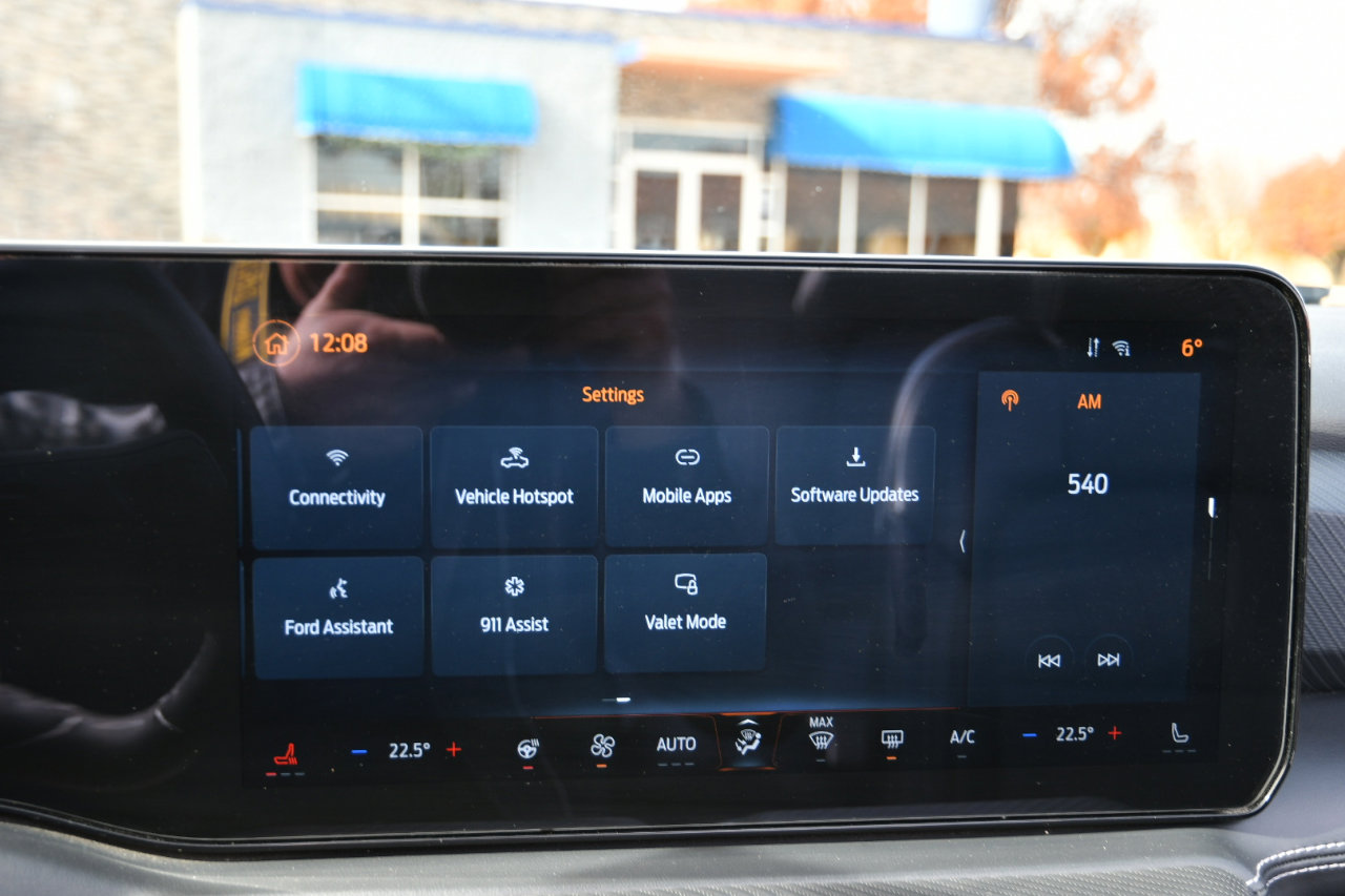 Used 2025 Ford Mustang Premium image 21