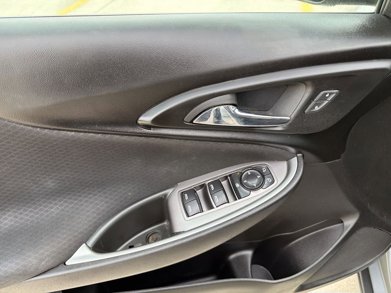 Used 2023 Chevrolet Malibu LT image 12
