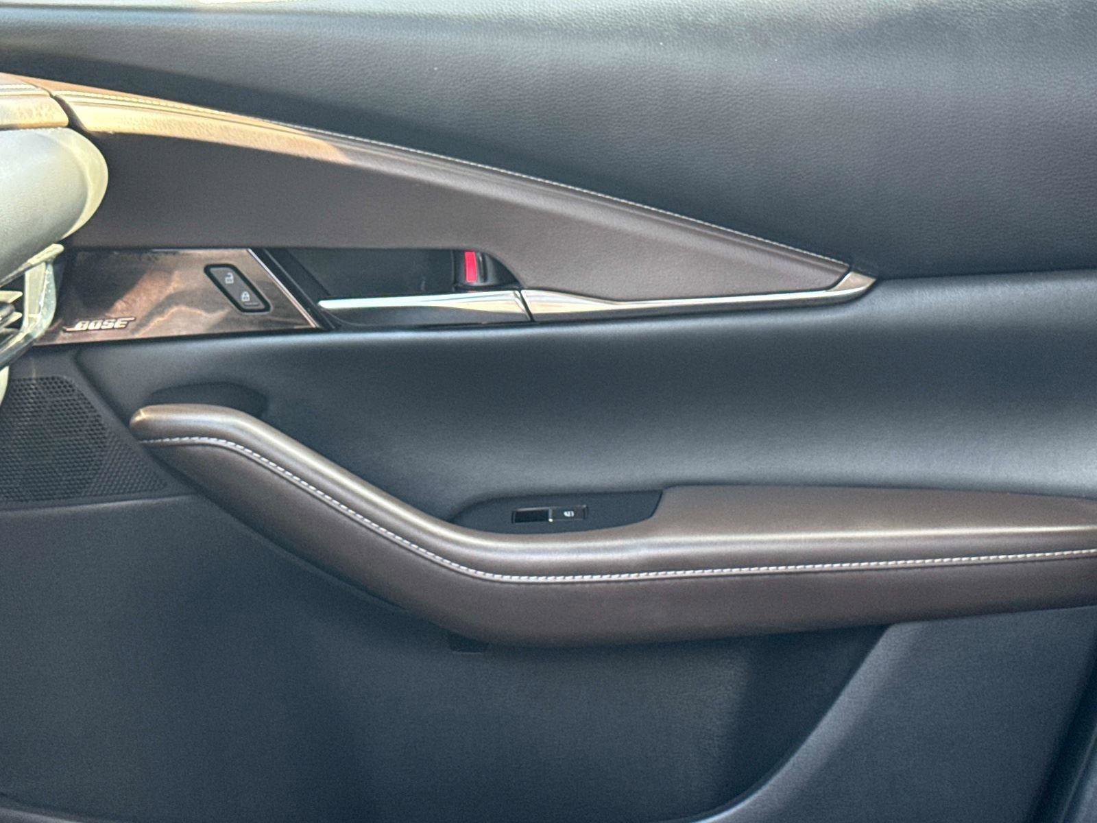 Used 2020 MAZDA CX-30 FWD w/ Premium Package image 19