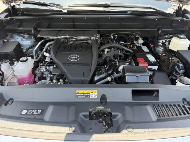 Used 2024 Toyota Highlander Platinum FWD image 34