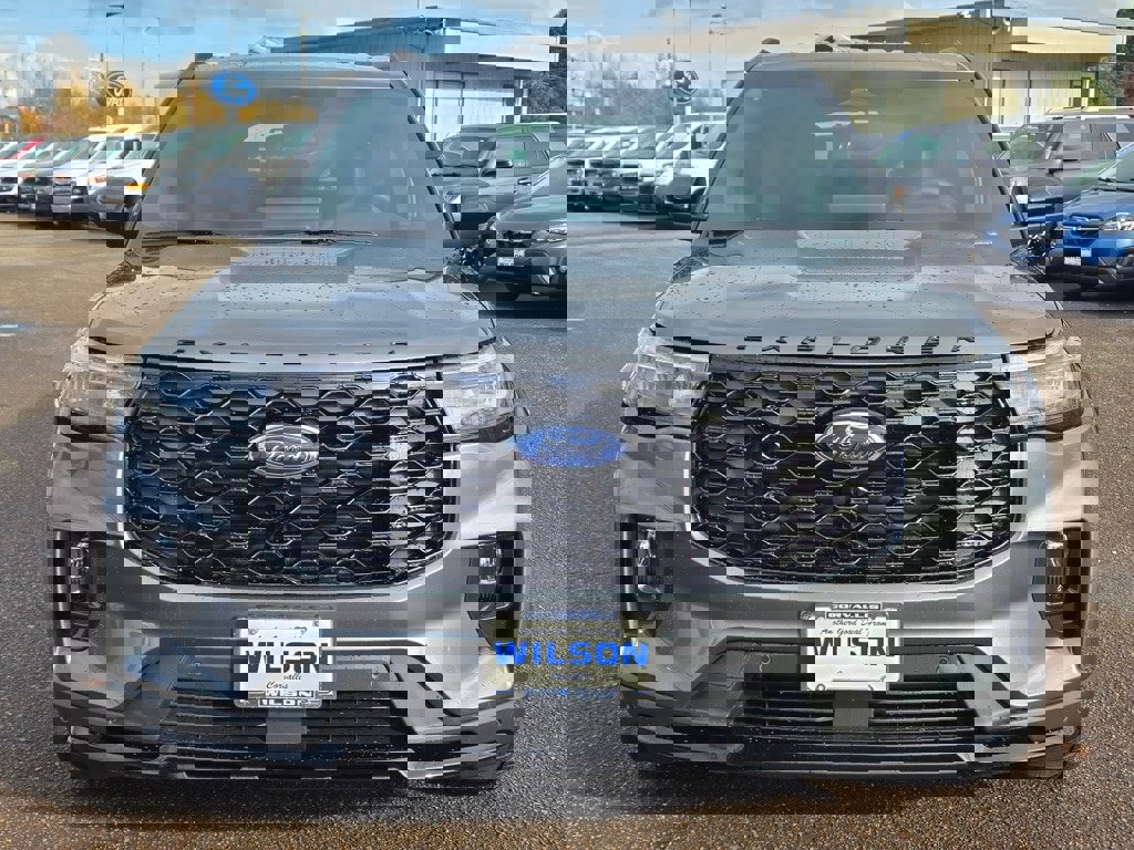 New 2026 Ford Explorer ST-Line w/ ST-Line Street Pack image 3