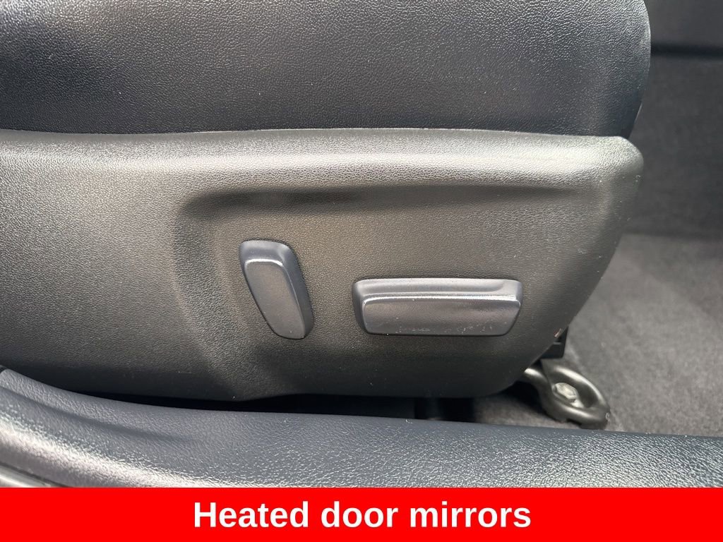 Used 2015 Toyota Camry XLE w/ Advanced Technology Package image 25