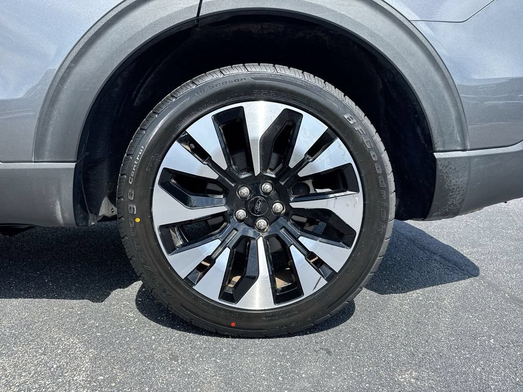Used 2025 Ford Explorer Platinum w/ LUX Leather Package AWD/4WD image 29