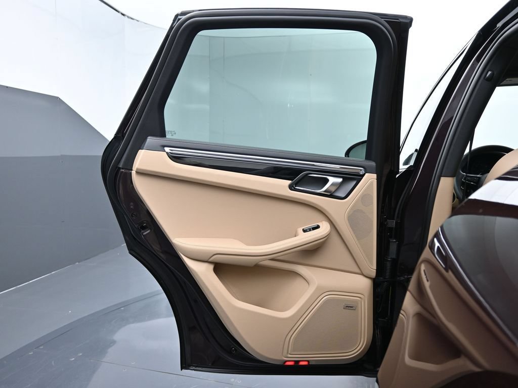 Certified 2026 Porsche Macan AWD/4WD image 20