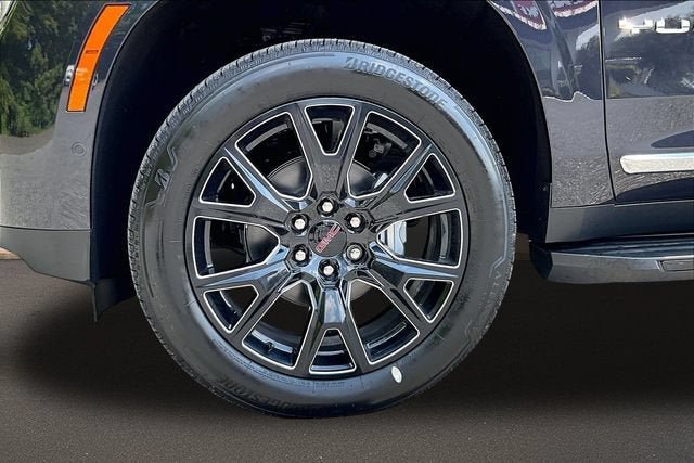 New 2026 GMC Yukon Elevation w/ Elevation Premium Package AWD/4WD image 13