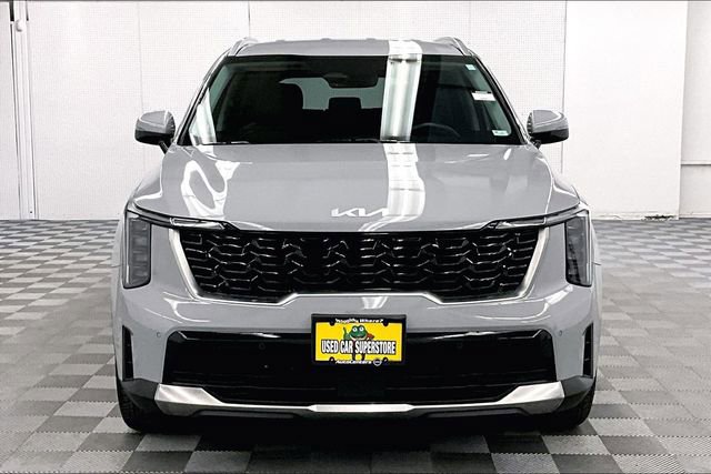 Used 2025 Kia Sorento S image 4
