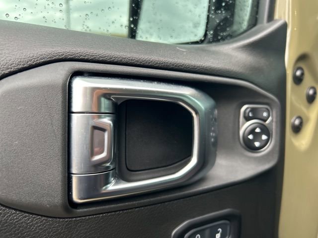 Used 2025 Jeep Gladiator Rubicon image 13