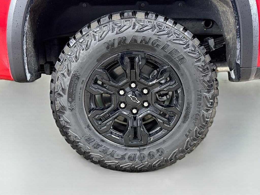 Used 2026 Chevrolet Silverado 1500 ZR2 image 33