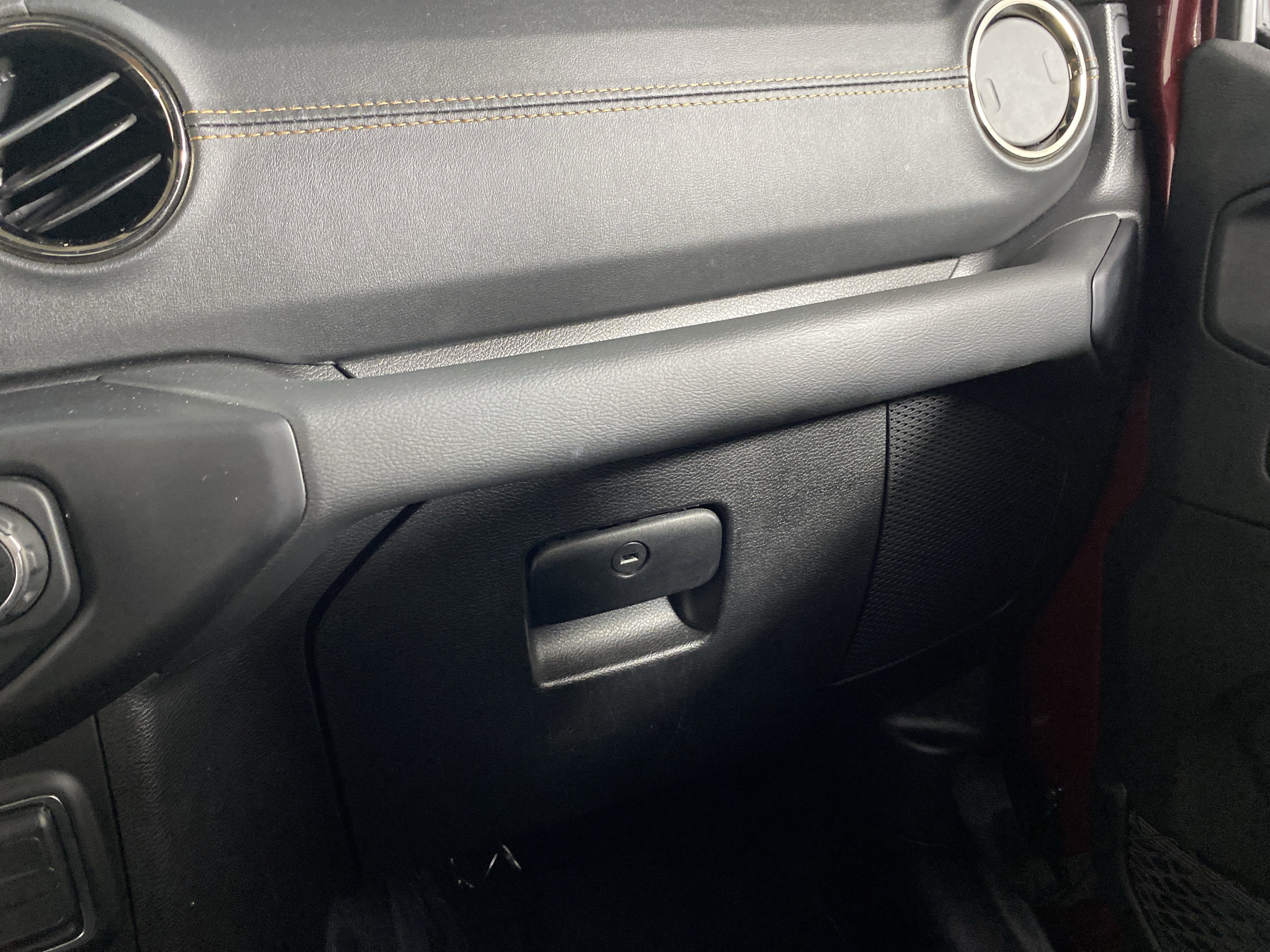Used 2021 Jeep Gladiator Overland AWD/4WD image 36