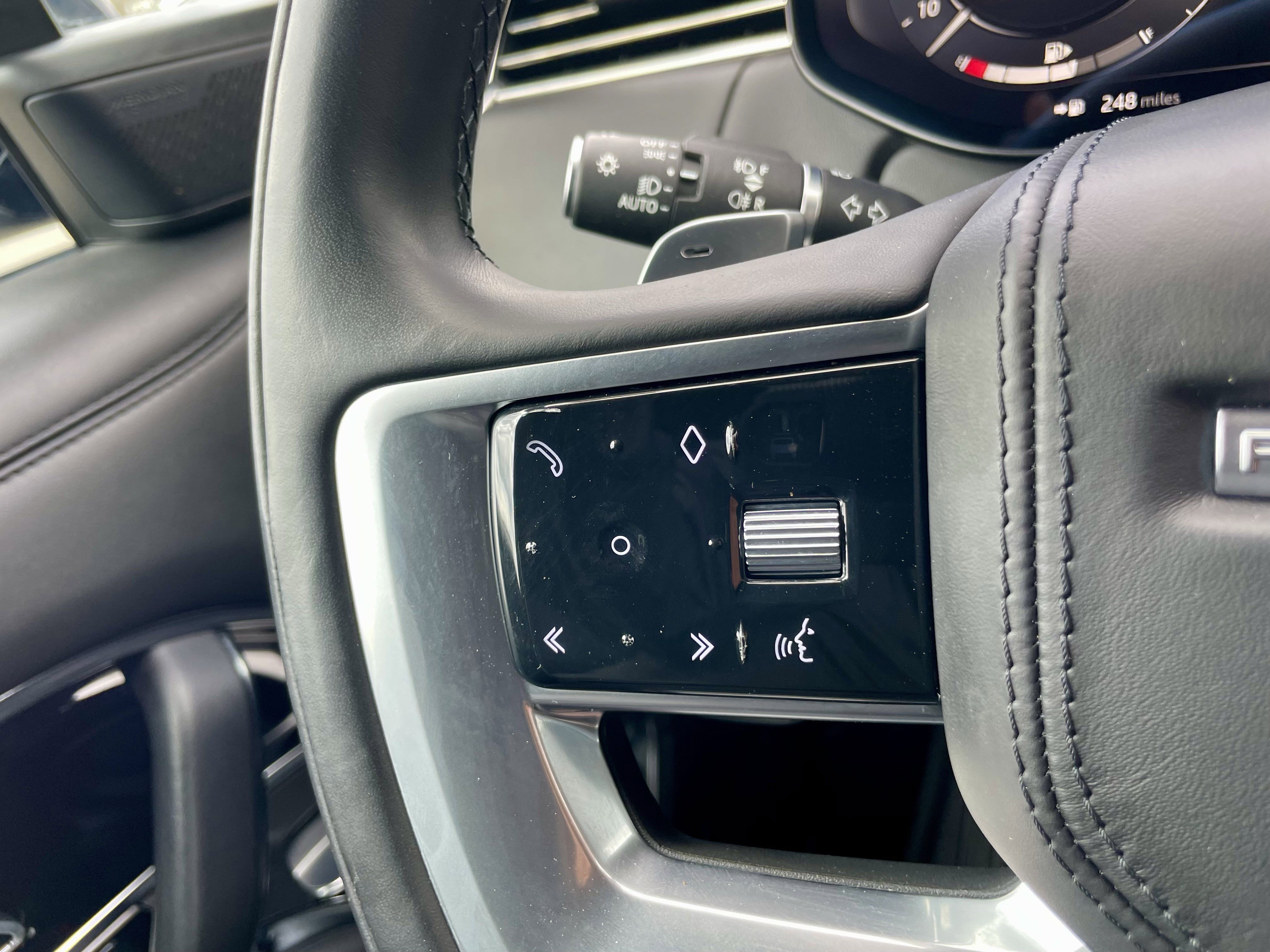 Used 2023 Land Rover Range Rover Long Wheelbase Autobiography image 23