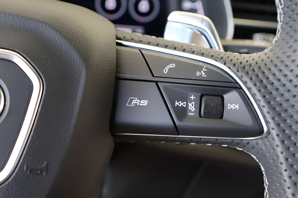 Used 2024 Audi RS Q8 AWD/4WD image 23