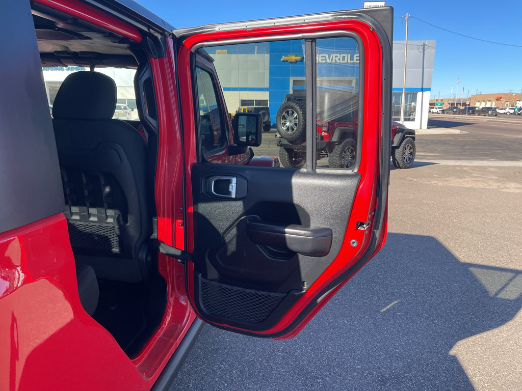 Used 2021 Jeep Gladiator Rubicon w/ LED Lighting Group image 13