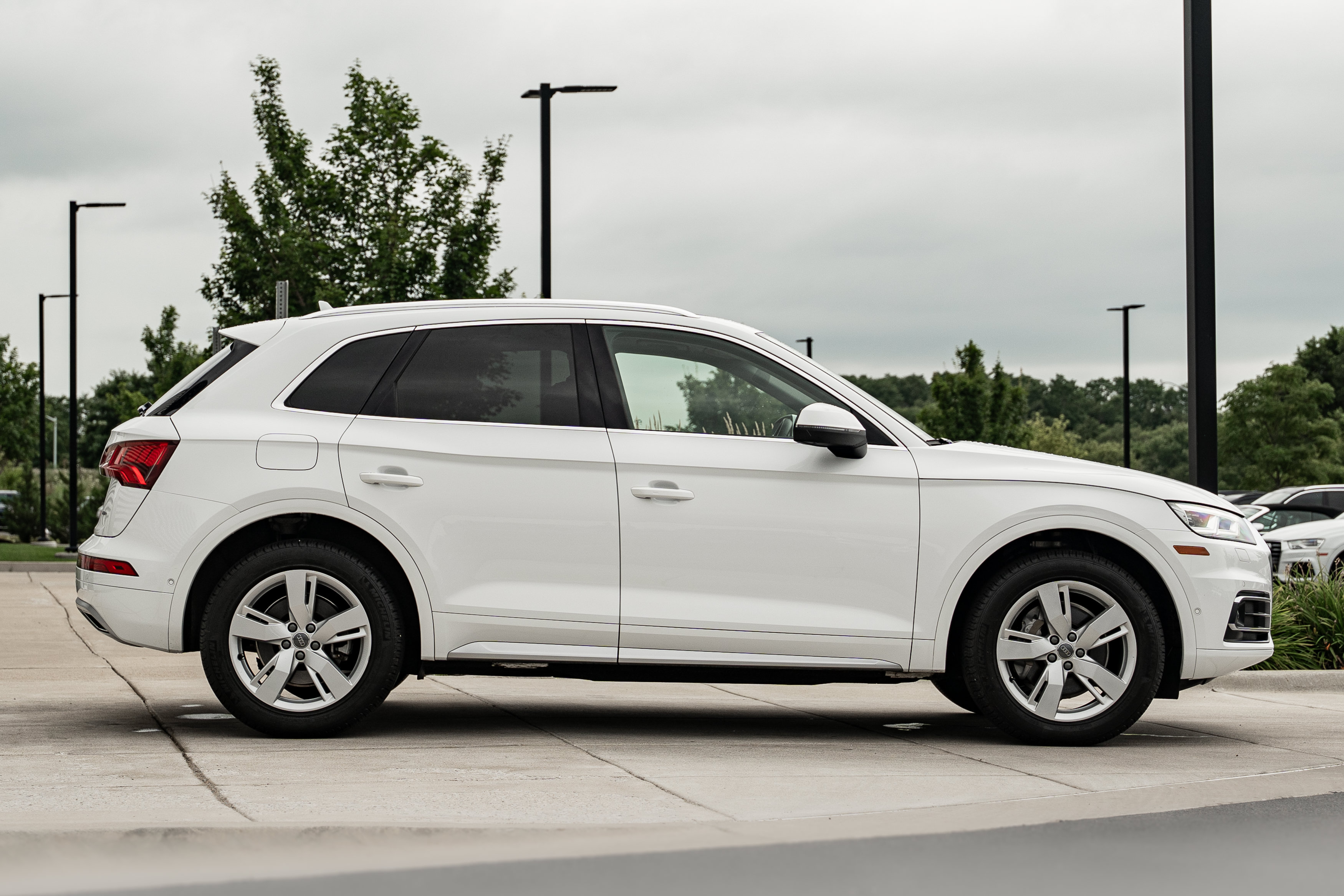 Used 2019 Audi Q5 Prestige w/ Prestige Package AWD/4WD image 3