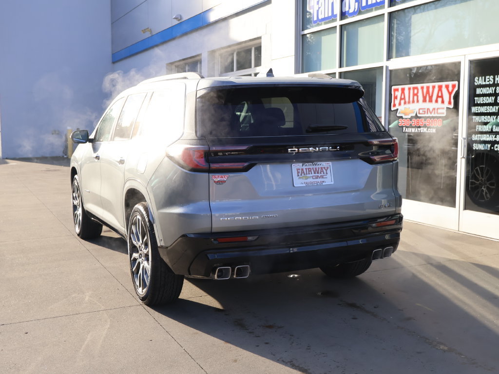 New 2027 GMC Acadia Denali Ultimate w/ LPO, Floor Liner Package AWD/4WD image 8
