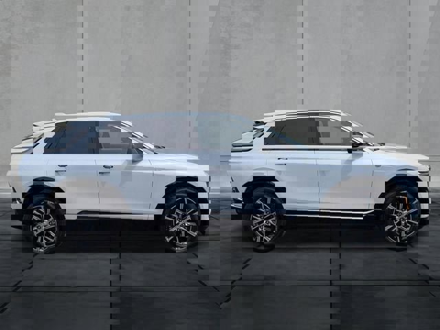 New 2026 Cadillac Lyriq Luxury image 2