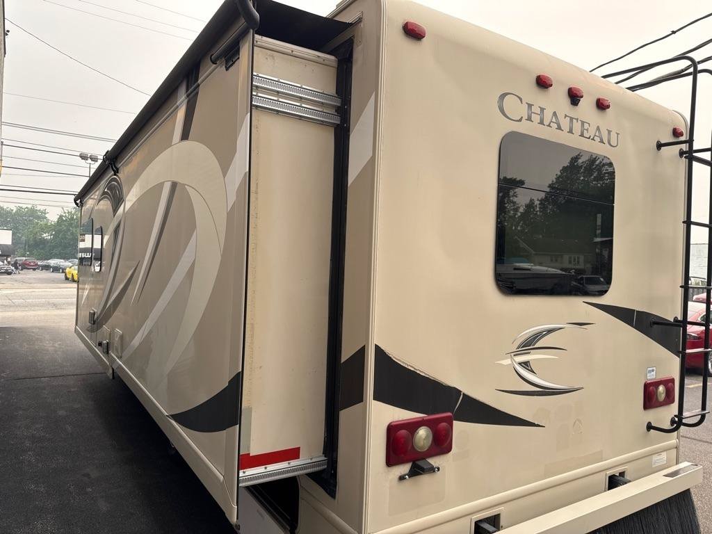 Used 2016 Ford E-450 and Econoline 450 Super Duty w/ Motorhome Prep Package RWD image 5
