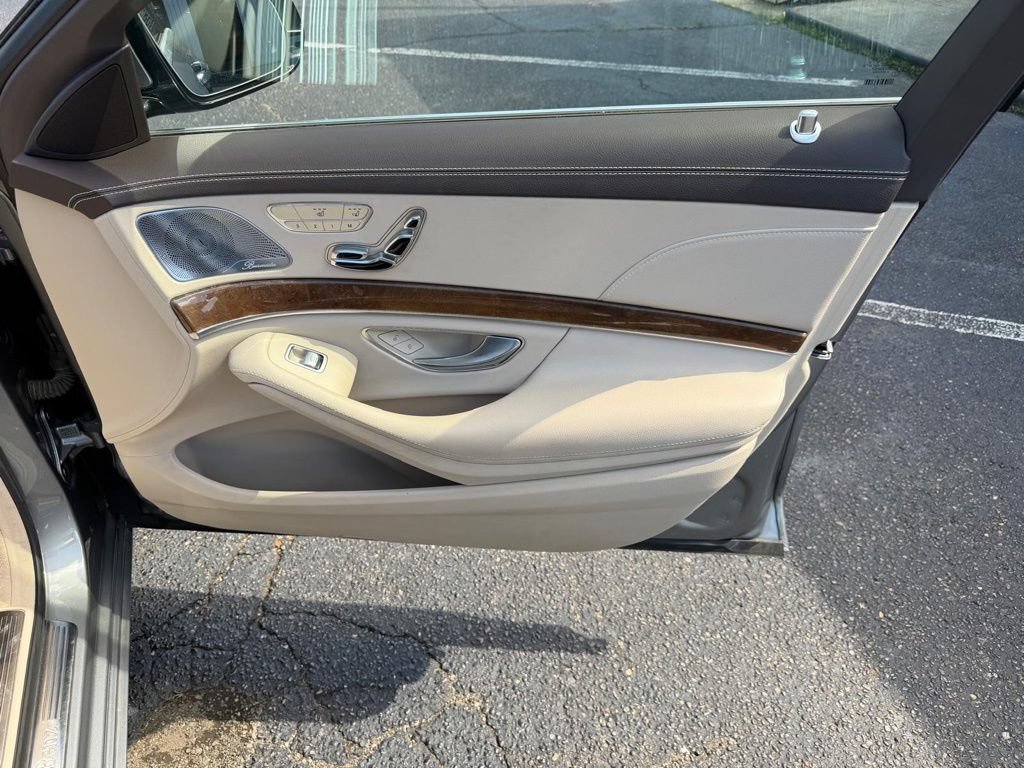Used 2014 Mercedes-Benz S 550 Sedan image 23