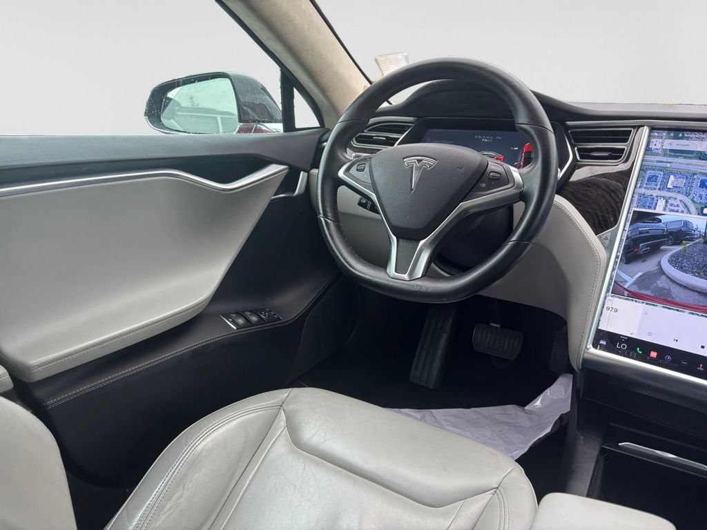 Used 2016 Tesla Model S 70D AWD/4WD image 8