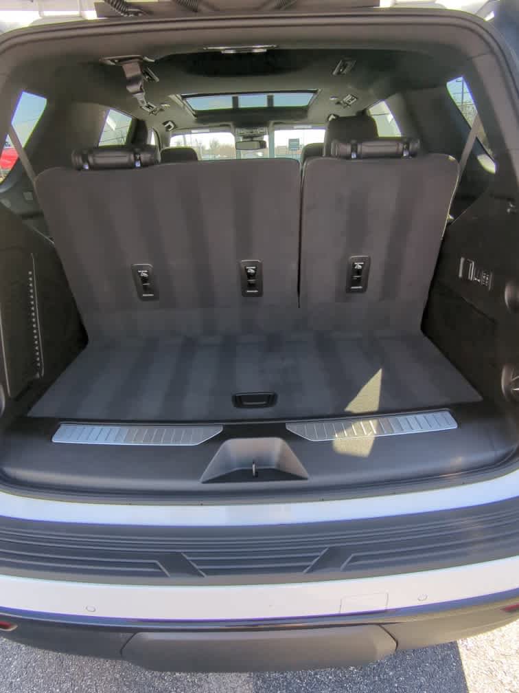 Used 2024 Chevrolet Tahoe RST w/ Luxury Package image 18