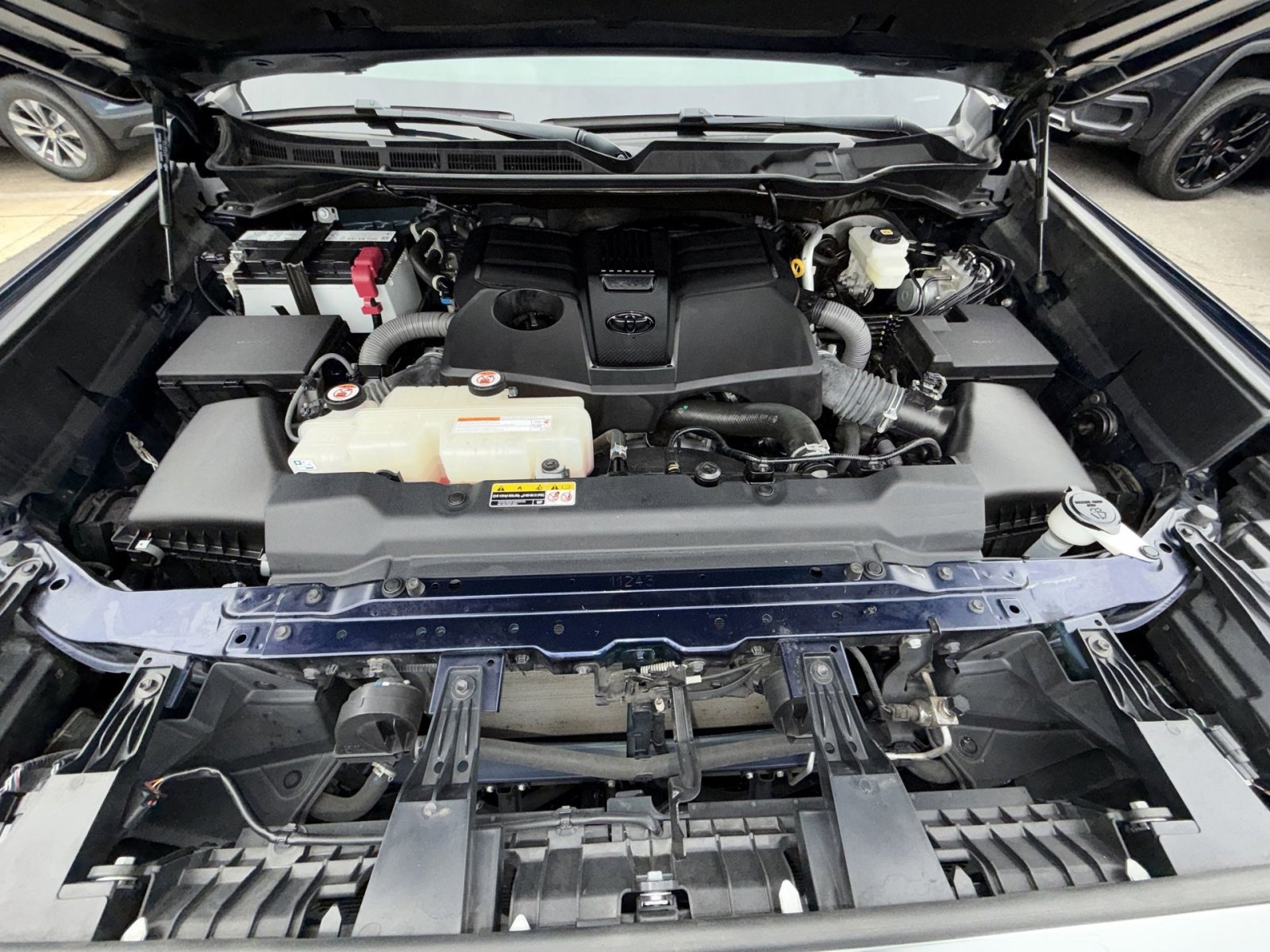 Used 2022 Toyota Tundra Limited w/ TRD Off-Road Package image 29