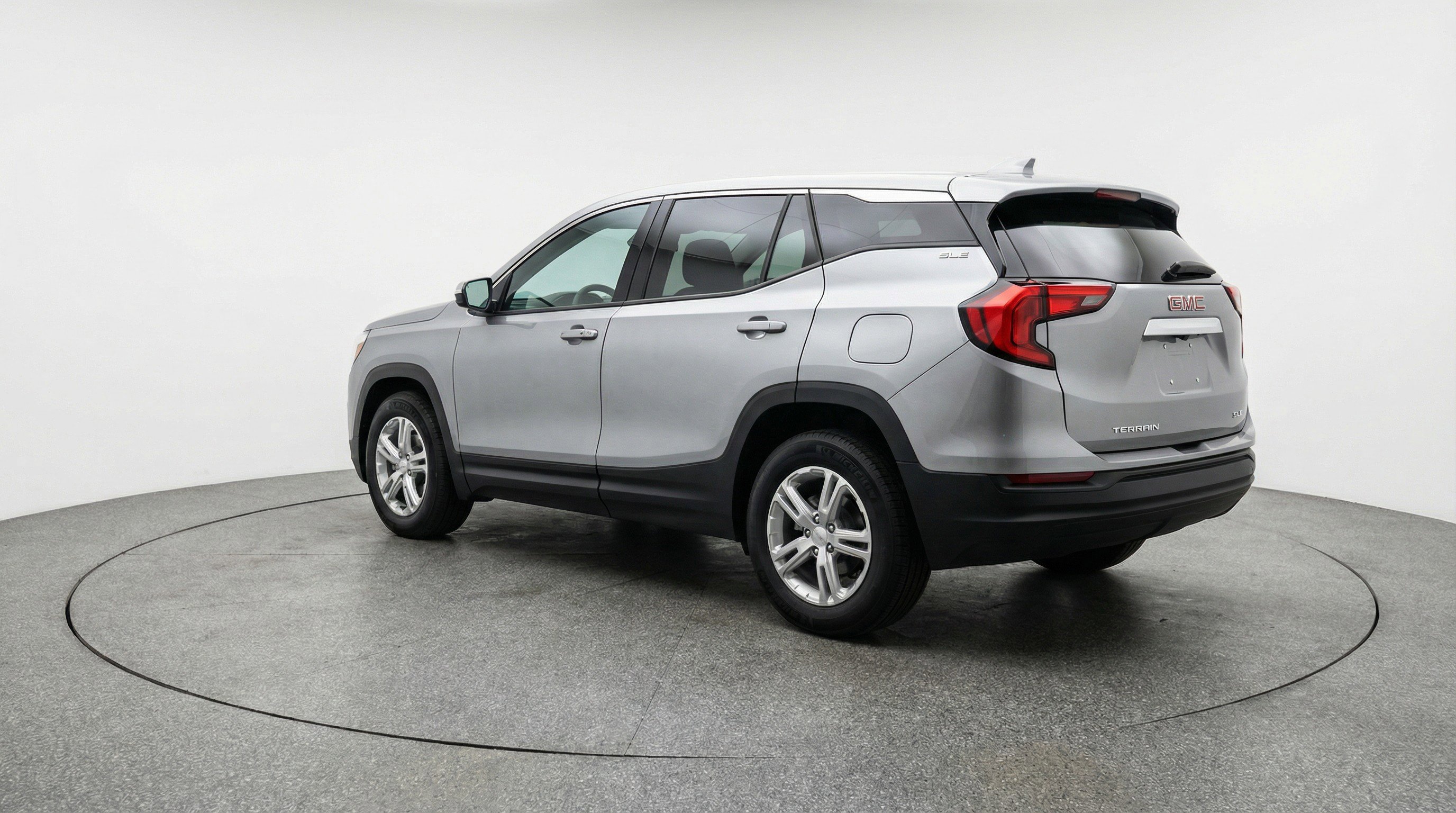 Used 2024 GMC Terrain SLE FWD image 6