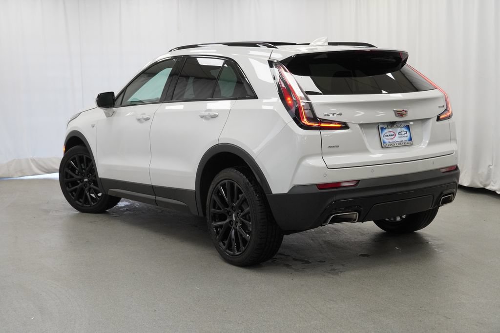 Used 2023 Cadillac XT4 Sport w/ Cold Weather Package AWD/4WD image 3