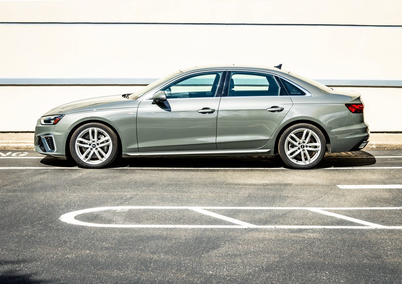 Used 2023 Audi A4 2.0T Premium Plus AWD/4WD image 4
