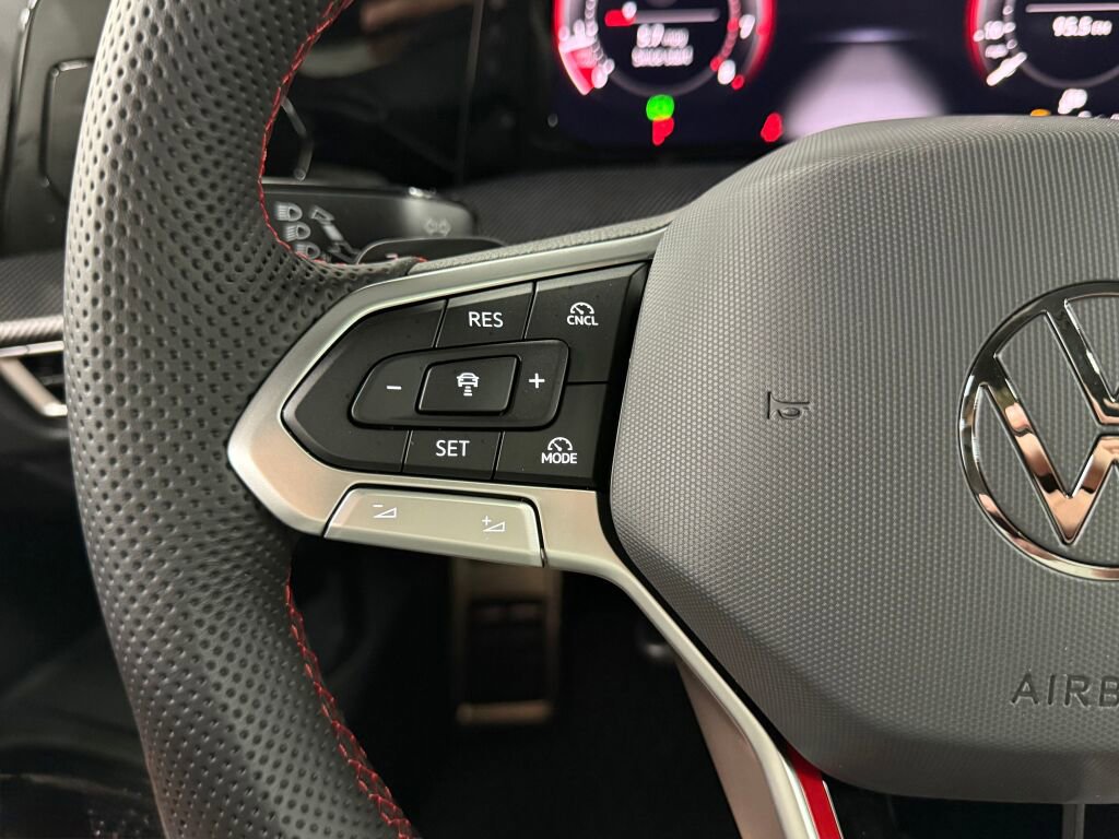 New 2025 Volkswagen GTI SE image 12