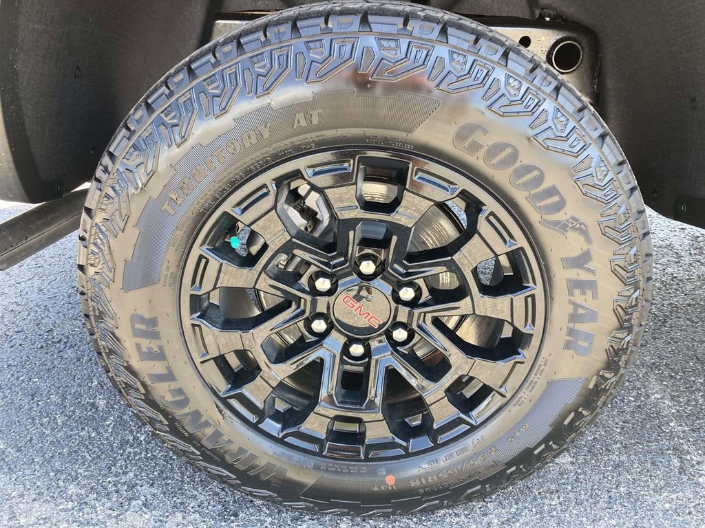 New 2026 GMC Canyon Elevation w/ Convenience Package image 10