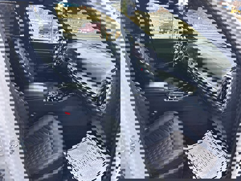 Used 2024 Kia Sorento SX Prestige image 8