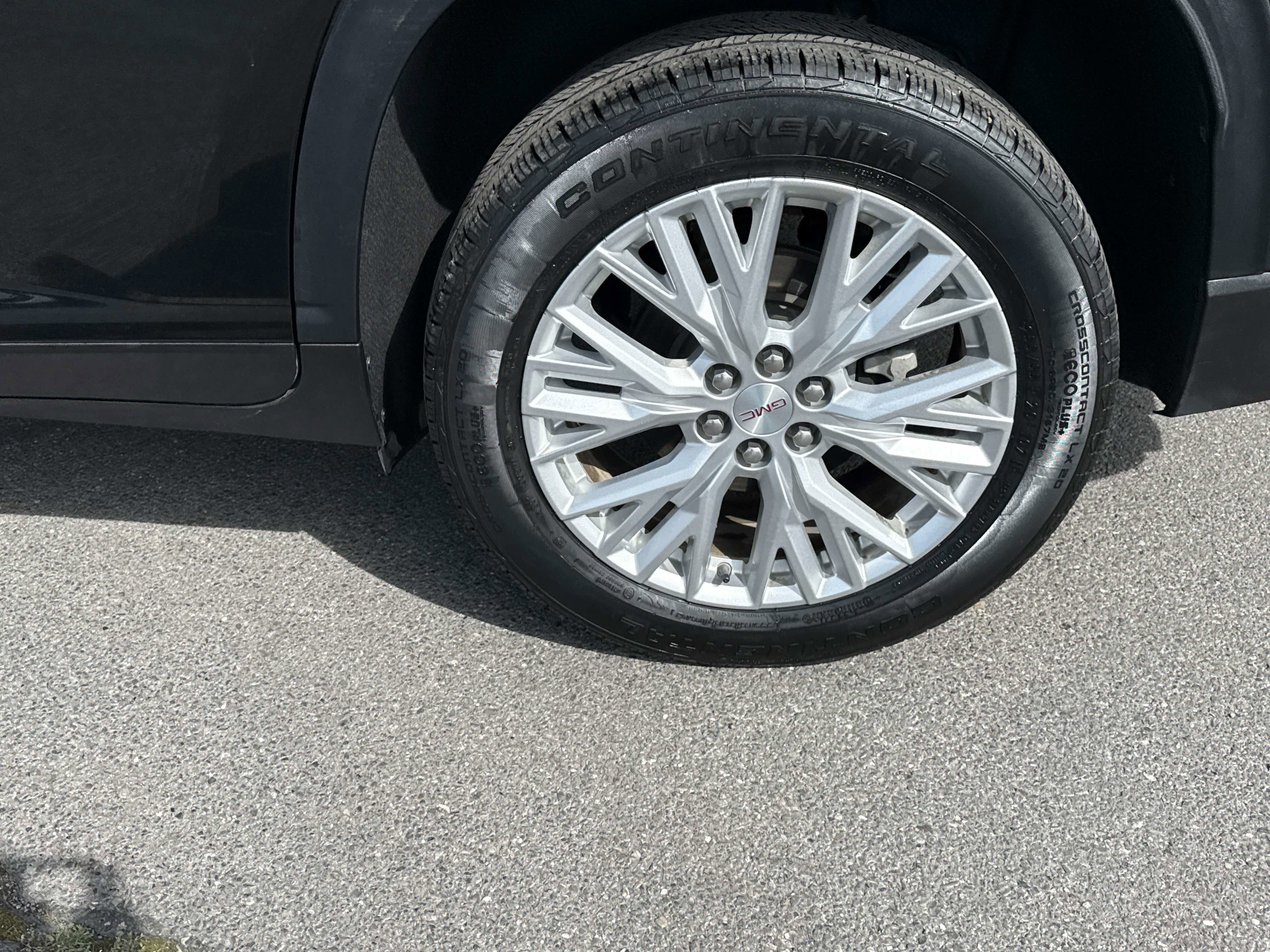 Used 2024 GMC Acadia Elevation image 6