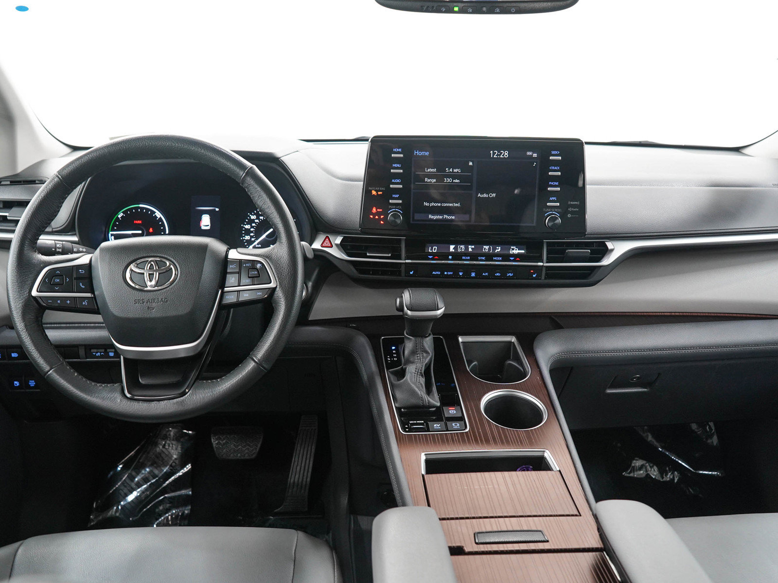 Used 2024 Toyota Sienna XLE FWD image 17
