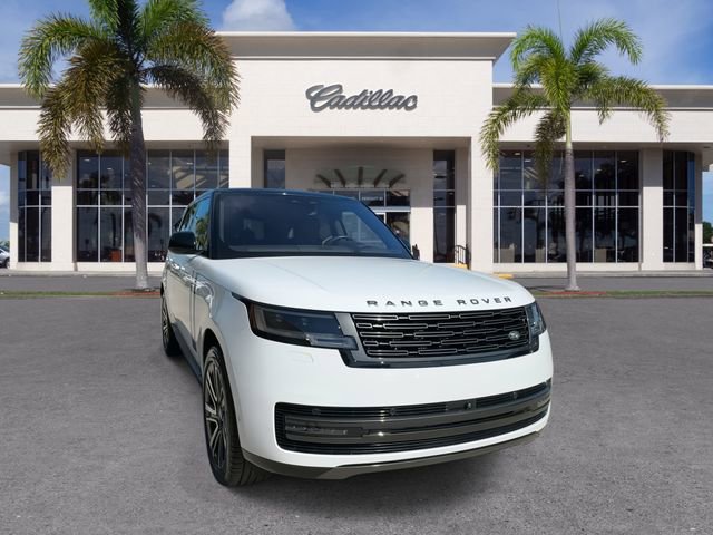 Used 2023 Land Rover Range Rover SE image 3