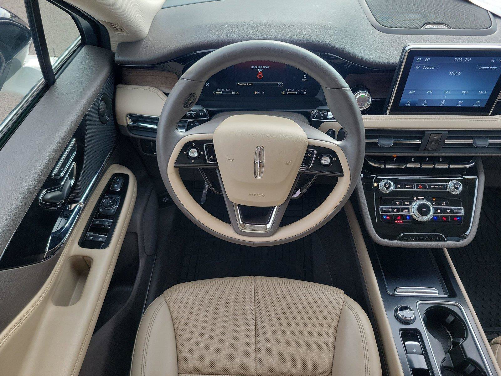 Used 2021 Lincoln Corsair Reserve w/ Elements Package FWD image 9