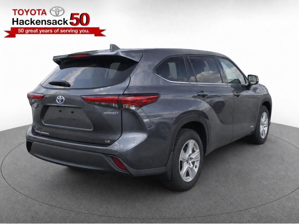 Used 2023 Toyota Highlander LE AWD/4WD image 40