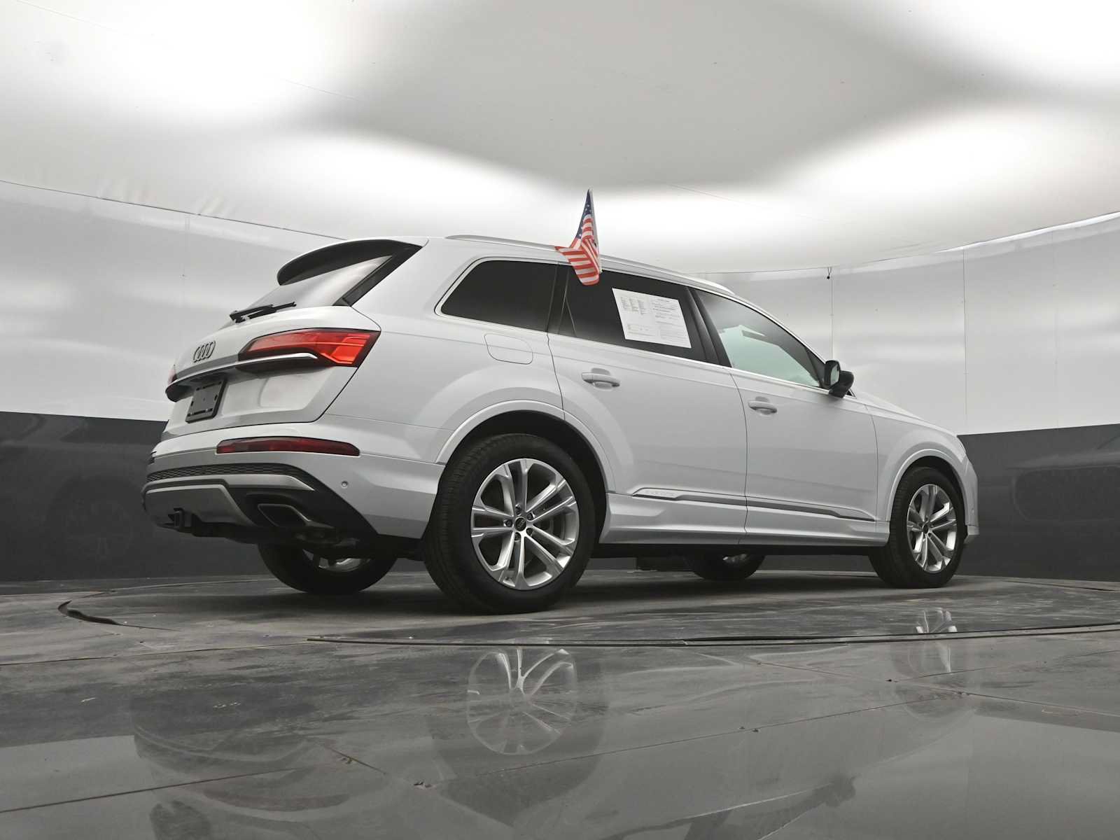 Used 2025 Audi Q7 3.0T Prestige w/ Prestige Package AWD/4WD image 36