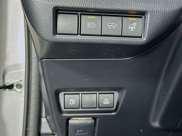 Used 2025 Toyota Prius Plug-In Hybrid image 19